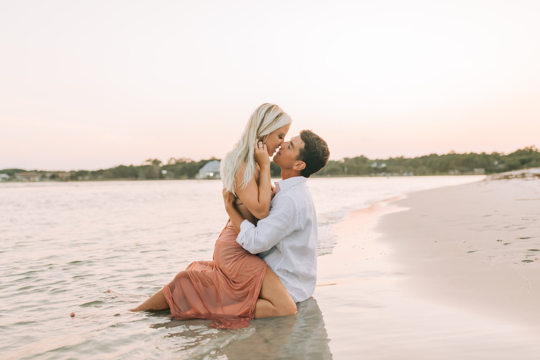 Wilmington Wedding photographer takes engagement pictures at Carolina Beach