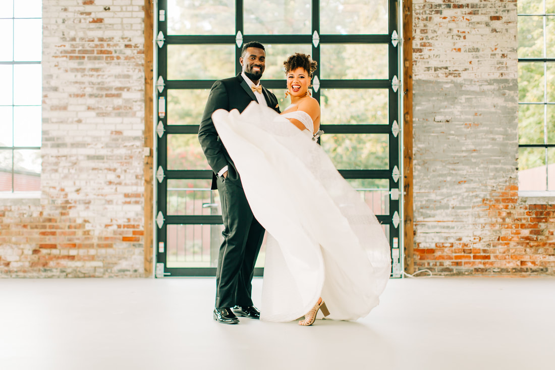Graham Mill Wedding, Durham Wedding Photographer, Durham Wedding Venue, Wedding CakePicture